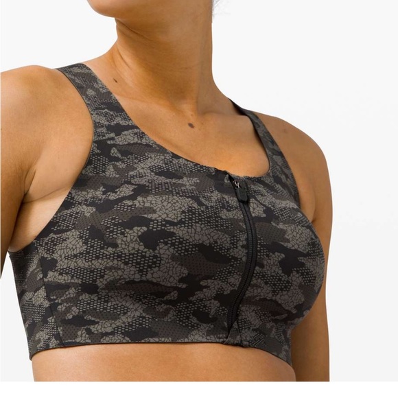 COPY - New Lululemon Enlite Bra Zip Front- size 34B- Collage Camo Mini Black Mu… - Picture 10 of 10